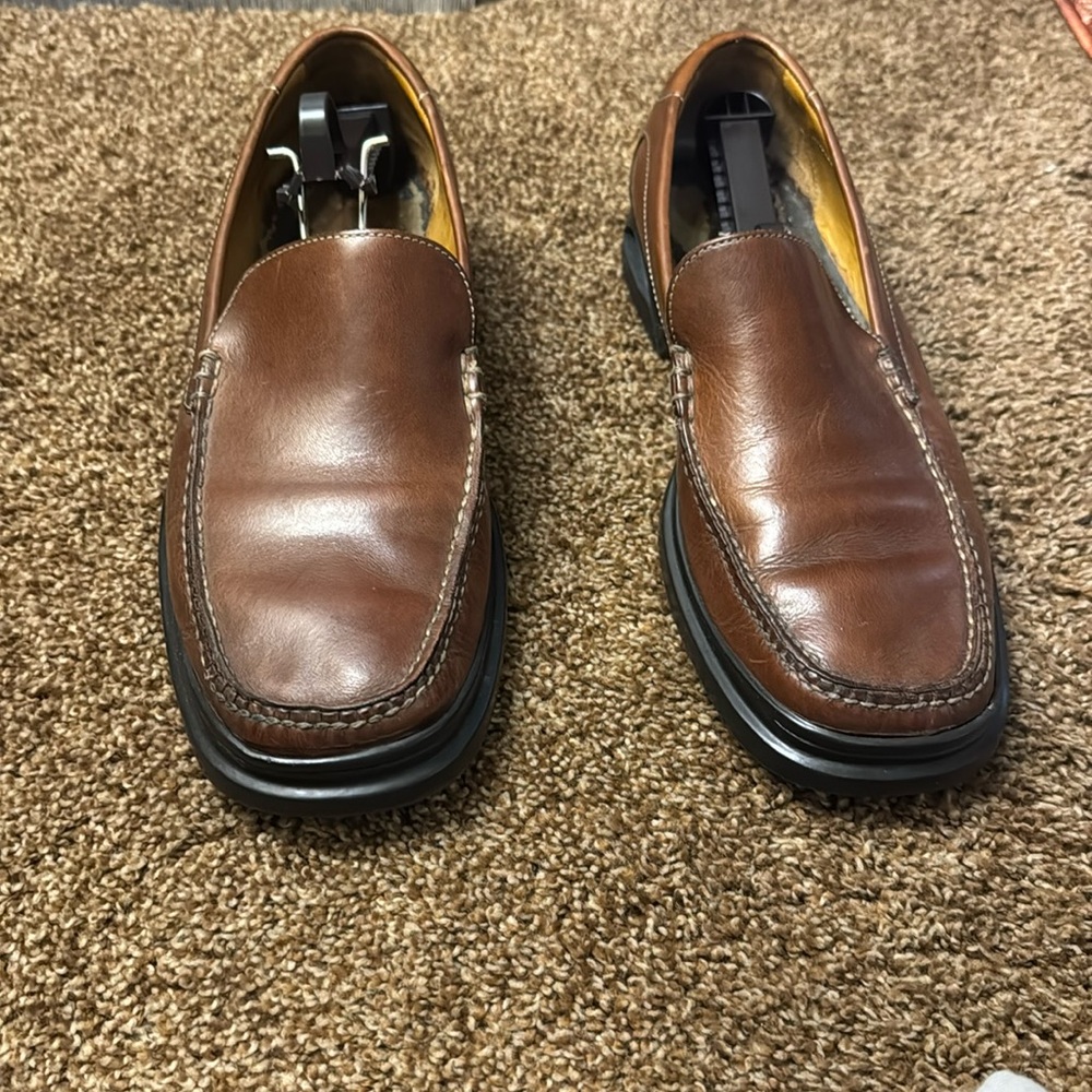 Men, casual brown shoe, Cole Hann, size 11 1/2 medium.